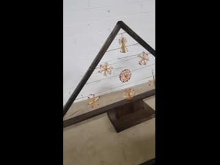 20191214 214837 ёлка с соломенными игрушками