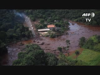 Brazil dam collapse releases huge flow of mud, deaths feared