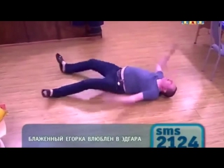 Мать и дочь устроили лесби инцест на диване