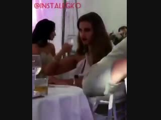 Юля выпила залпом