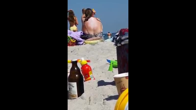 Что делать когда один на пляже и спину некому намазать кремом