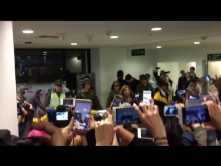 170310 santiago airport (chile) bts arrival