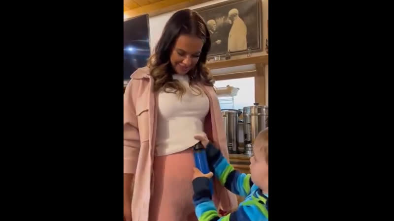 Ребёнок захотел накачать молодые или грудь женщине