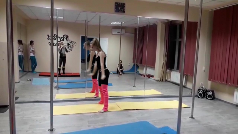 Ученица ева) перевороты