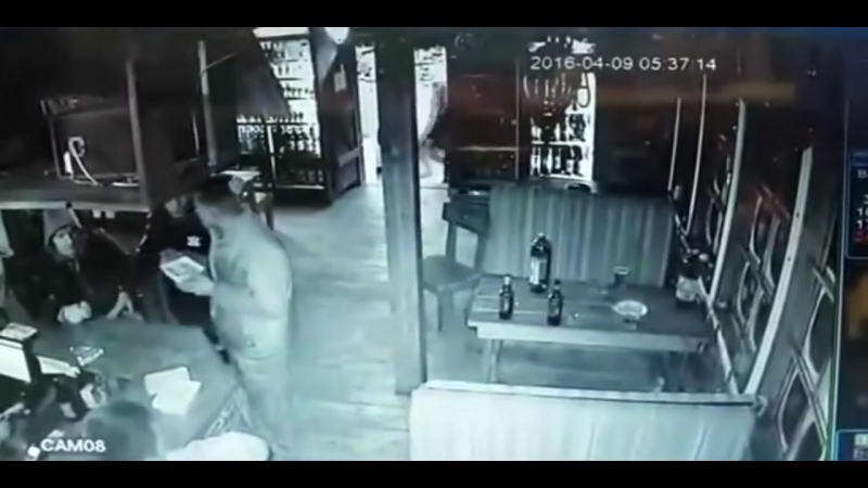 В селе галенки молодой человек застрелил посетителя из ружья в баре