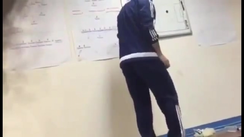 Тренер произнес 96 матерных слова во время разбора игры своей команды (маты)