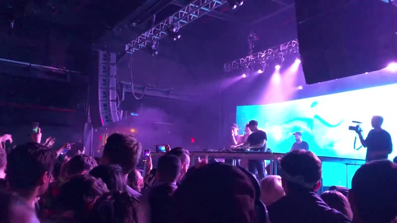 Wavedash & ray volpe & afk & slander slander presents the headbangers ball tour