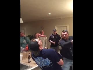 Неосторожное обращение с холодным оружием