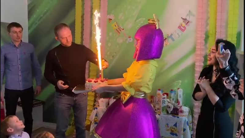 Выносим porn video – Выносим тортик