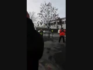 Видео от gilets jaunes france violences policières