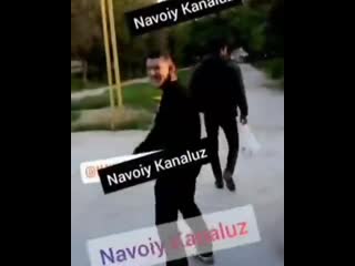 Уебан сбивает девушку с ноги