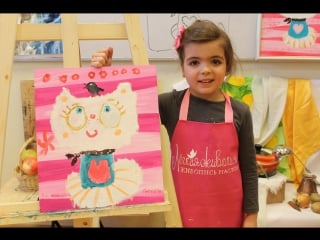 Сонечка и её котеночек пушок)