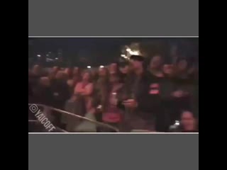 С 8 марта, дорогие дамы!