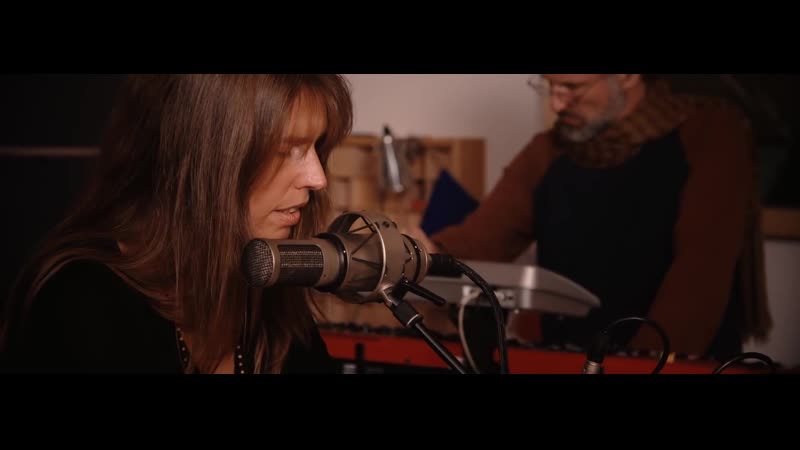 Deva premal &amp; miten seven chakra gayatri mantra live