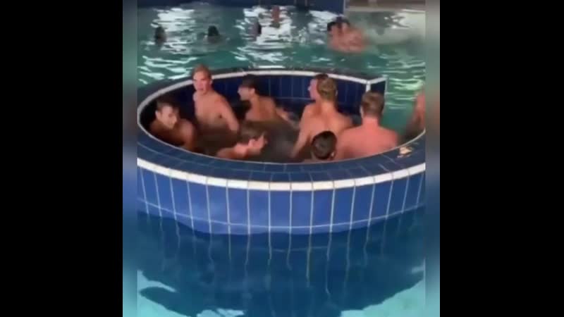 Первые 40 лет в жизни мальчика самые тяжёлые ))