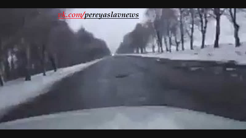 Украинка показала во,что превратились "дороги гройсмана" и задала вопрос тем кто хочет еще 18 лет порошенко