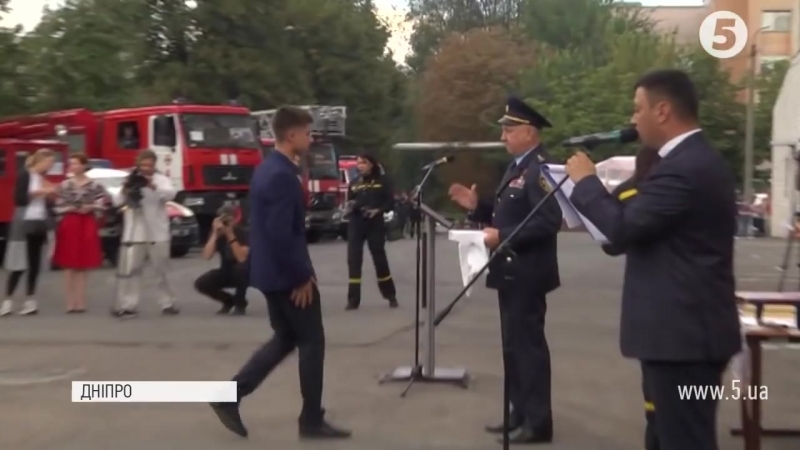 Витяг 13 річного школяра з води рятівник юрій гусейнов отримав подарунок від дснс