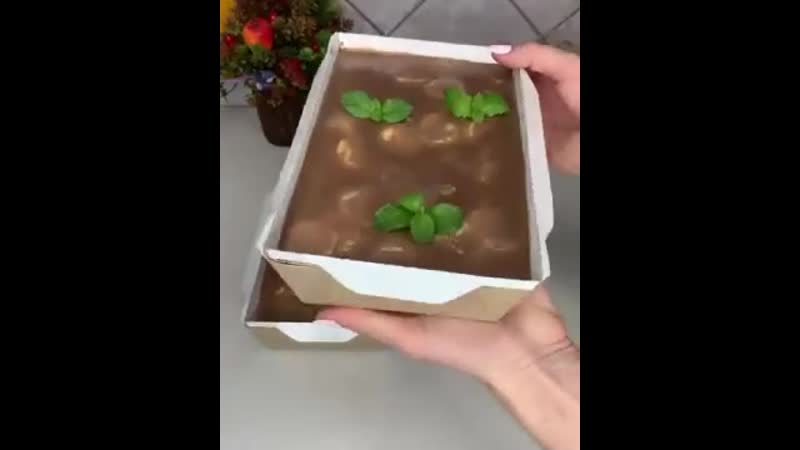 Трайфл с заварным кремом и бананом