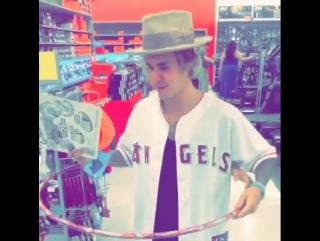 Justin bieber lol why did we think this was gonna work @haileybaldwin