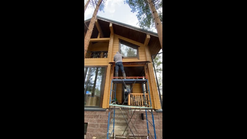 Установил козырёк и ограждения балконов себе на даче