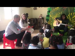 Video of wiliam and kate at sos village sweet look from kate to william royalvisitpakistan