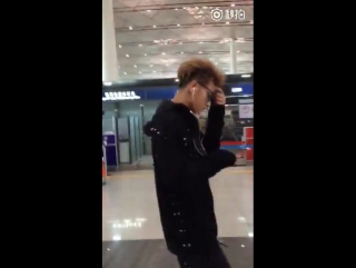 [lq fancam] 170801 ztao @ beijing airport