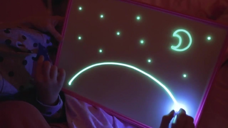 Молодые набор "рисуй светом"