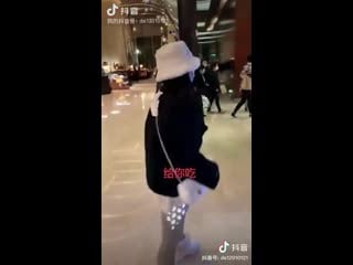 Victoria during drama filming (201204)