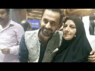 Graceful mother of waseem badami lets watch video