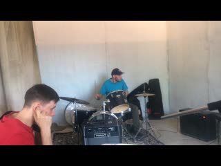 Решили поменяться инструментами =)