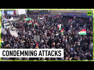 Iraqis hold massive protest against bombing of erbil