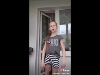 Сладкая малышка школьница маленькая сестренка тик ток лайкер (1348)