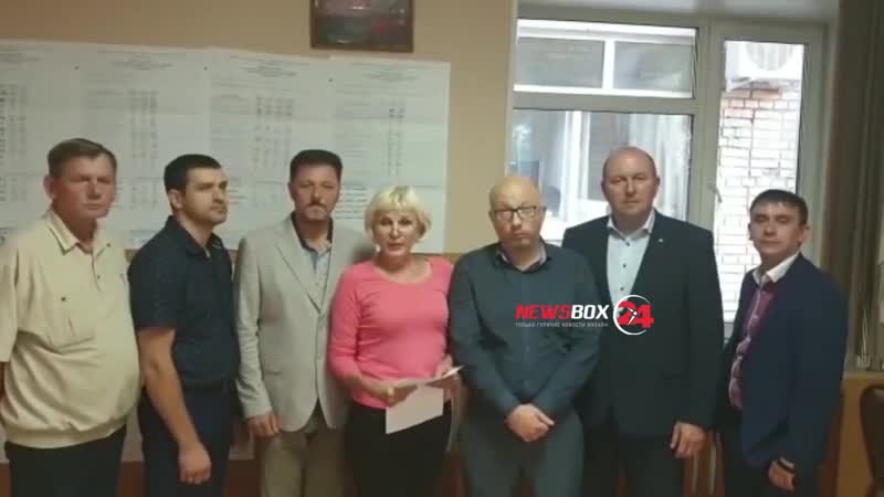 Скандал в уссурийске коммунисты забаррикадировались в здании администрации