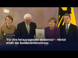 "für ihre herausragenden verdienste" – merkel erhält das bundesverdienstkreuz