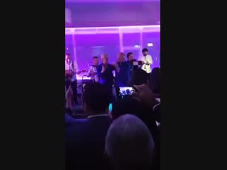 , колинда исполняет "domu mom"