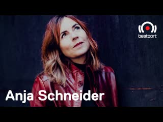 Anja schneider live @ the residency w/ maya jane coles & friends (week 4)