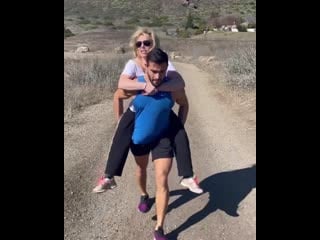 Britney spears riding sam asghari at hiking