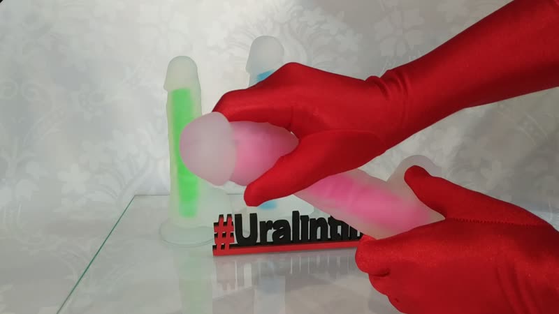 Светящийся в темноте peter glow