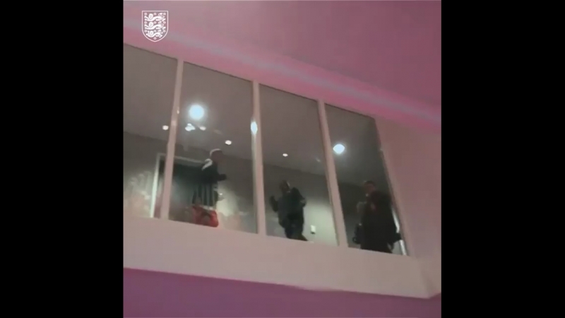 Лингард развлекается