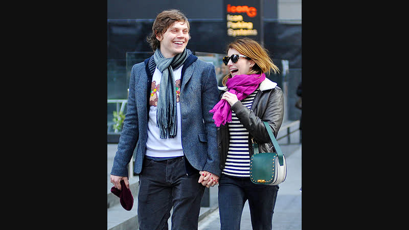 Эван питерс и эмма робертс