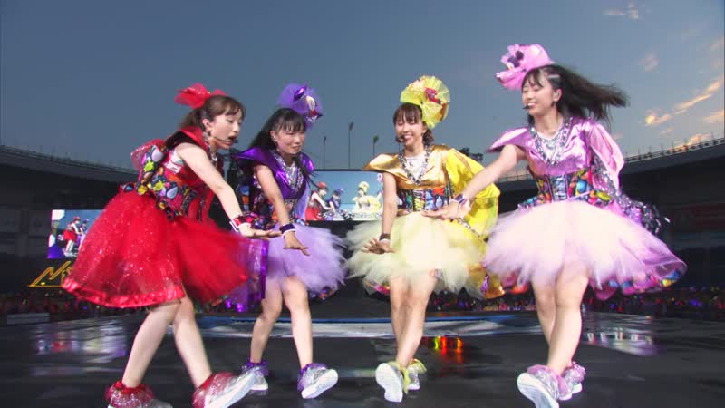 Momoiro clover z xiao yi xiao! (momoclo mania 2018 day 2)