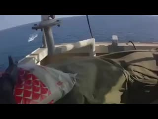 Somali pirates vs ship’s heavily armed security guards follow for more daha fa ( 270 x 480 ) mp4