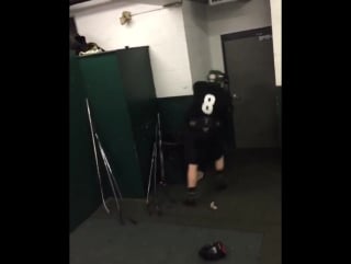 Кипиш в раздевалке 😱