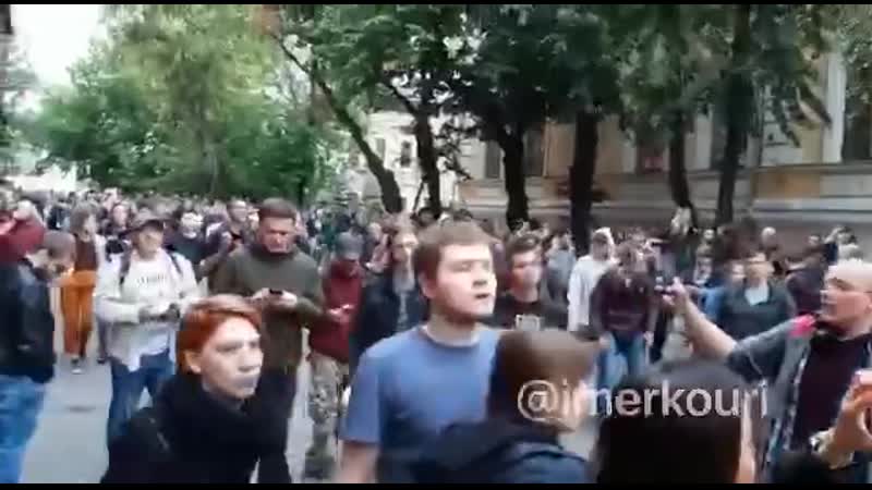 Свинарник от оппозиции