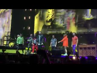 Cut my lip choreo w misterwives so cute @twentyonepilots