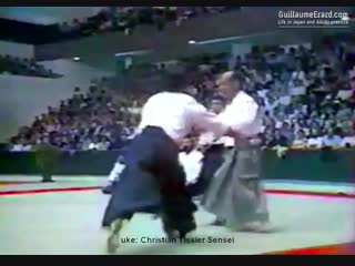 Aikido kisshomaru ueshiba demonstration (paris, 1980)