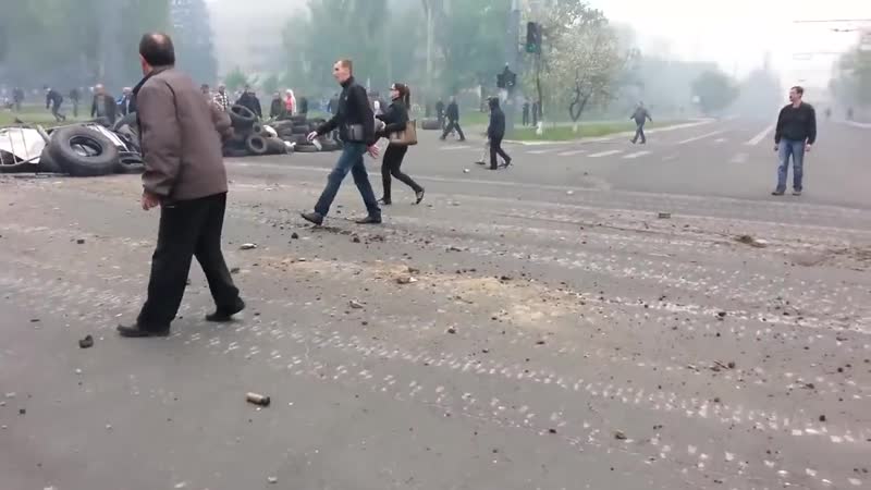 2014 porn video – Отход украинской армии из мариуполя, 9 мая 2014 года