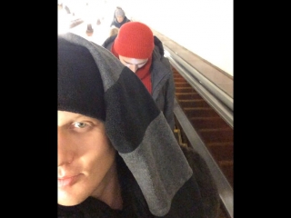 Who's there behind ⁉️ #whostherewhosthere #whosthere #boysboysboys #boys #boy #хочешякуплютебеметро #redhat #capucettorosso #s