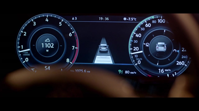 Новый volkswagen tiguan с адаптивным круиз контролем и ассистентом движения в пробке