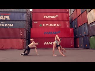 Sexy acro duo duo in motion acrobatic dance ddc entertainment fx7iaekvsbo